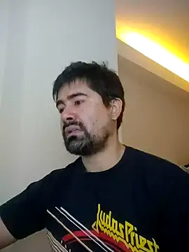 Snapshot of VonDoomdelToro chatting on 01.05.25 VonDoomdelToro online show from 01.05.25