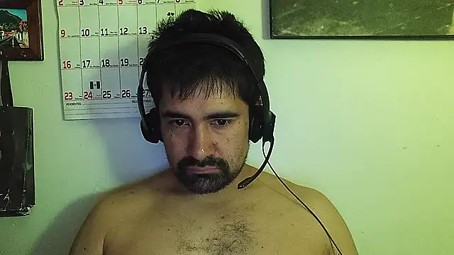 Snapshot of VonDoomdelToro chatting on 02.19.25 VonDoomdelToro online show from 02.19.25