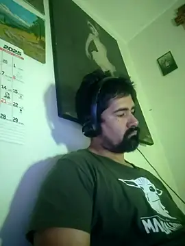 Snapshot of VonDoomdelToro chatting on 03.19.25 VonDoomdelToro online show from 03.19.25