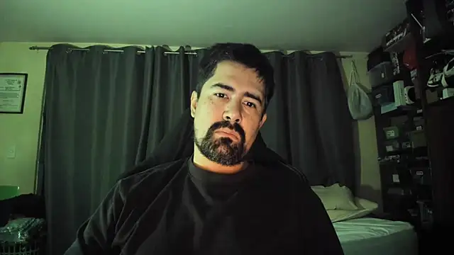 Snapshot of VonDoomdelToro chatting on 10.08.25 VonDoomdelToro online show from 10.08.25