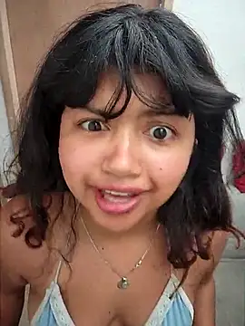 Peach Girll online show from 01.24.25