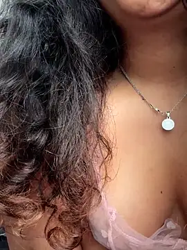 Peach Girll online show from 02.25.26