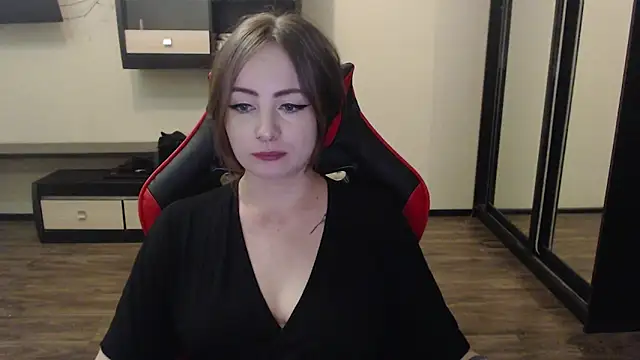 Laralianna online show from 01.05.25