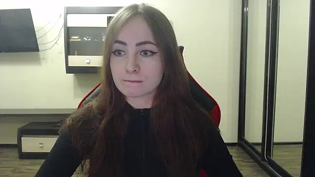 Laralianna online show from 01.17.25