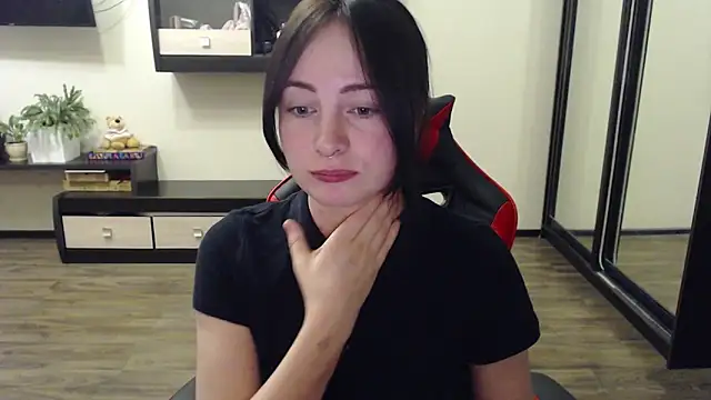 Laralianna online show from 10.08.25