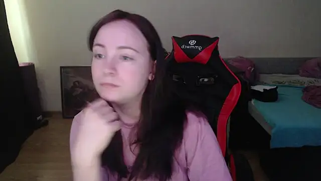 Snapshot of Laralianna chatting on 05.06.26 Laralianna online show from 05.06.26