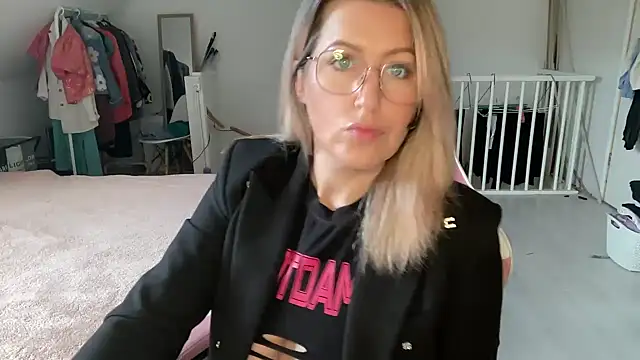 TessToy online show from 11.06.25