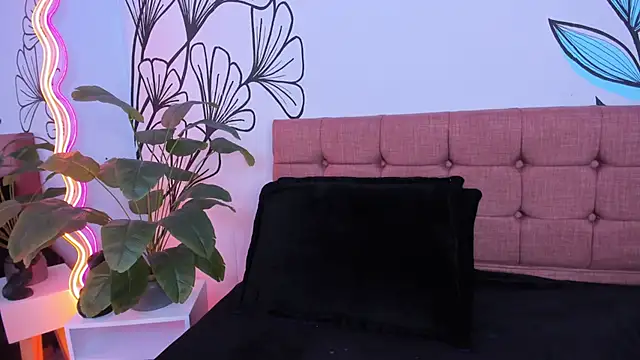 Snapshot of Sweet_Ariadna_ chatting on 03.01.25 Sweet Ariadna online show from 03.01.25