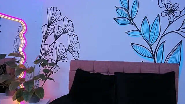 Snapshot of Sweet_Ariadna_ chatting on 03.11.25 Sweet Ariadna online show from 03.11.25
