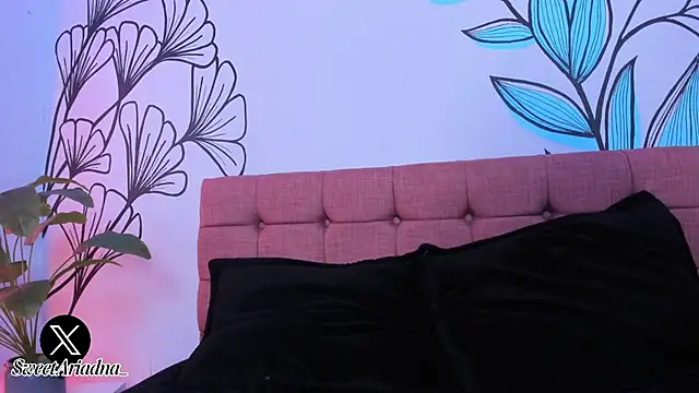Snapshot of Sweet_Ariadna_ chatting on 03.22.25 Sweet Ariadna online show from 03.22.25