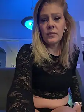 Lexi Shocker online show from 03.22.25