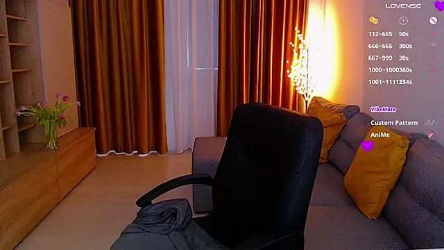  Mia Adams online show from 01.10.26