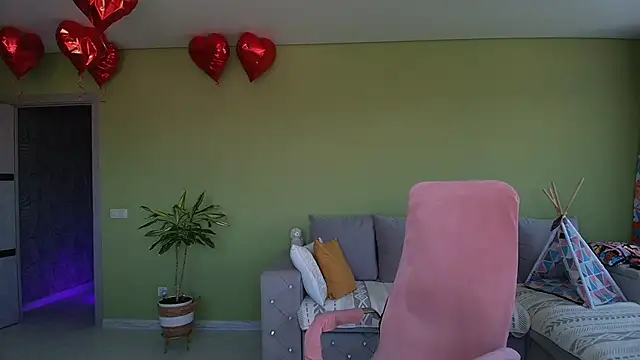Cuddle Cat online show from 06.13.26
