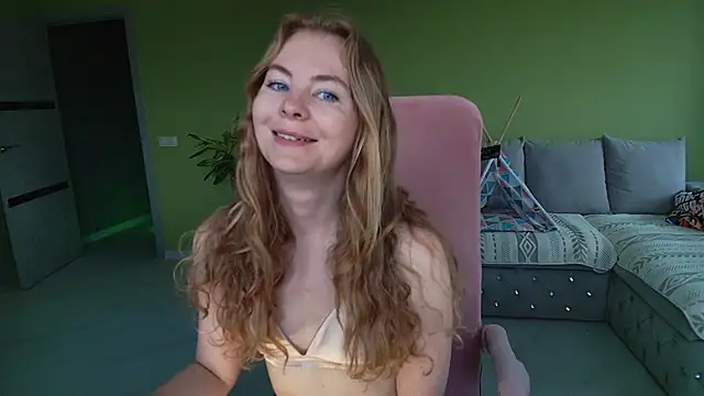Cuddle Cat online show from 06.17.26
