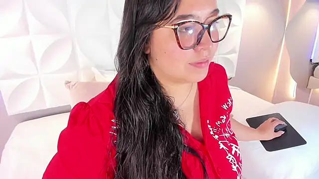 Snapshot of Dulce_26_ chatting on 02.12.25 Dulce 26  online show from 02.12.25