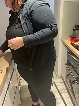 sweeti Em online show from 01.10.26