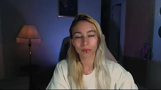 Snapshot of Saucy_Jenn chatting on 02.02.25 Saucy Jenn online show from 02.02.25