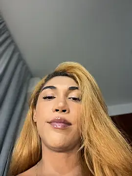 Snapshot of TastyTrap_18 chatting on 12.03.25 TastyTrap 18 online show from 12.03.25