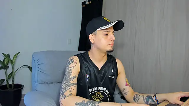 Snapshot of alejandro_calderon1 chatting on 03.07.25 alejandro calderon1 online show from 03.07.25