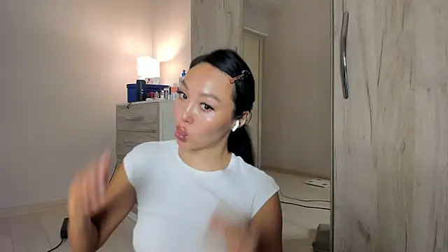 keiko hot online show from 04.20.26