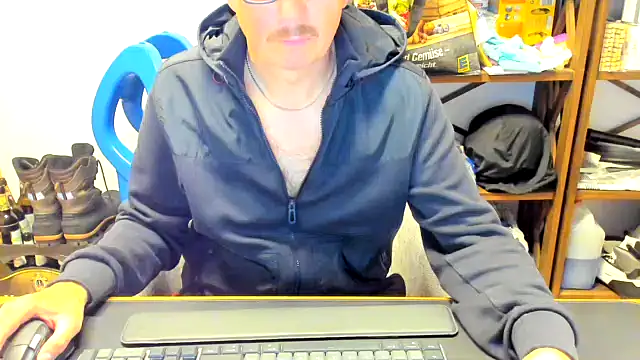 Snapshot of jan_martin chatting on 09.29.25 jan martin online show from 09.29.25