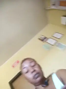 Candylious87 online show from 04.21.26