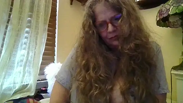 DestineeLoverGirl online show from 03.27.26