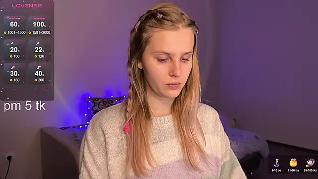 Chanel Gill online show from 02.05.25