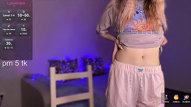 Chanel Gill online show from 02.08.25