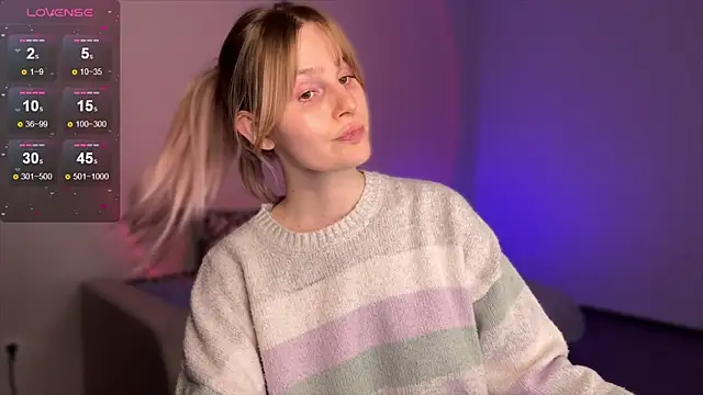 Chanel Gill online show from 02.12.25