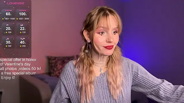 Chanel Gill online show from 02.14.25