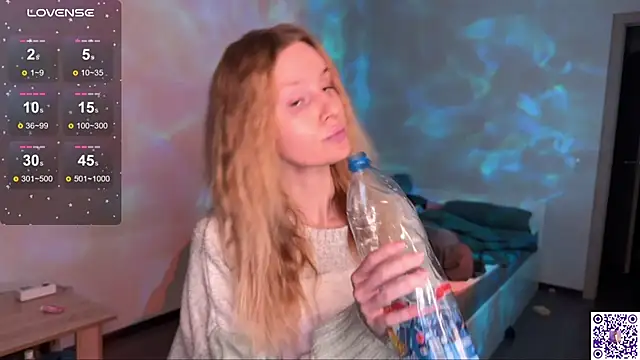 Chanel Gill online show from 10.03.25