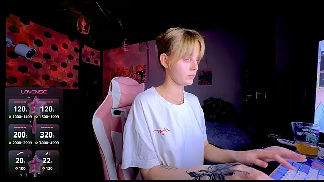 Snapshot of Chanel_Gill chatting on 06.28.26 Chanel Gill online show from 06.28.26