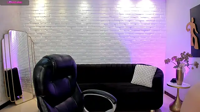 Snapshot of JennaOlsonX chatting on 02.27.25 JennaOlsonX online show from 02.27.25