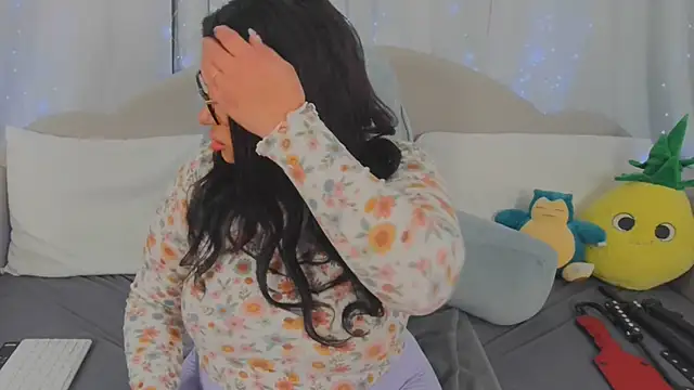 MeghanXO online show from 03.17.26