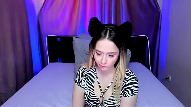 AriaSugar online show from 02.13.25