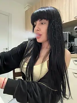 Snapshot of Scarlett-Dream chatting on 03.17.25 Scarlett-Dream online show from 03.17.25