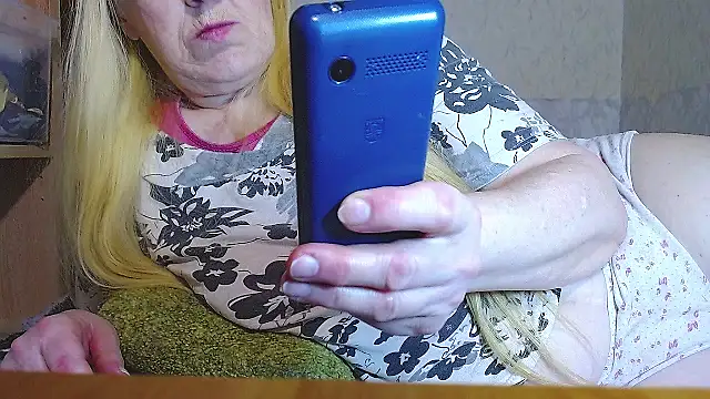 MadamBombShell online show from 10.18.25