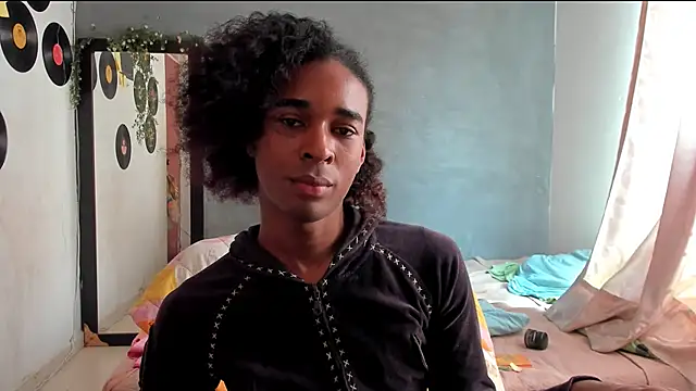 Snapshot of CocoChannelll chatting on 01.28.25 CocoChannelll online show from 01.28.25