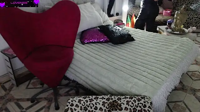 Myrnasexxx online show from 03.28.26