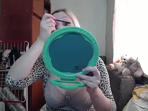 Snapshot of BustyBlond chatting on 03.02.25 BustyBlond online show from 03.02.25