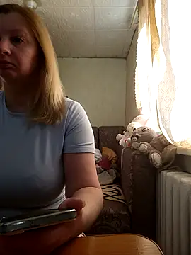 Snapshot of BustyBlond chatting on 04.22.26 BustyBlond online show from 04.22.26