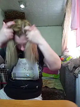 Snapshot of BustyBlond chatting on 05.11.26 BustyBlond online show from 05.11.26