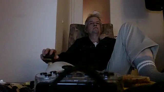 Snapshot of Cordt27 chatting on 09.25.25 Cordt27 online show from 09.25.25