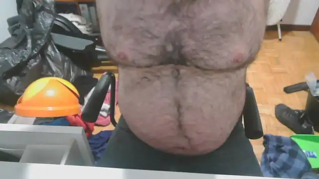 Snapshot of mikeyhotbear chatting on 12.16.24 mikeyhotbear online show from 12.16.24