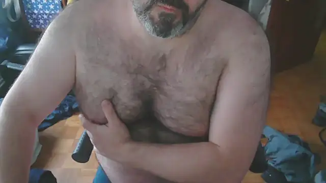 Snapshot of mikeyhotbear chatting on 01.03.25 mikeyhotbear online show from 01.03.25