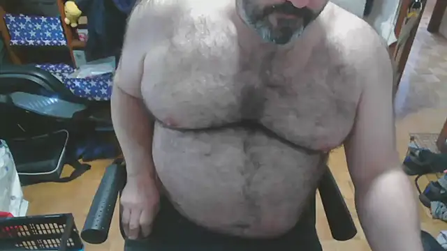 Snapshot of mikeyhotbear chatting on 01.07.25 mikeyhotbear online show from 01.07.25