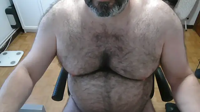 Snapshot of mikeyhotbear chatting on 07.15.26 mikeyhotbear online show from 07.15.26