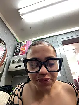 Snapshot of RuggyRackz chatting on 03.12.25 RuggyRackz online show from 03.12.25