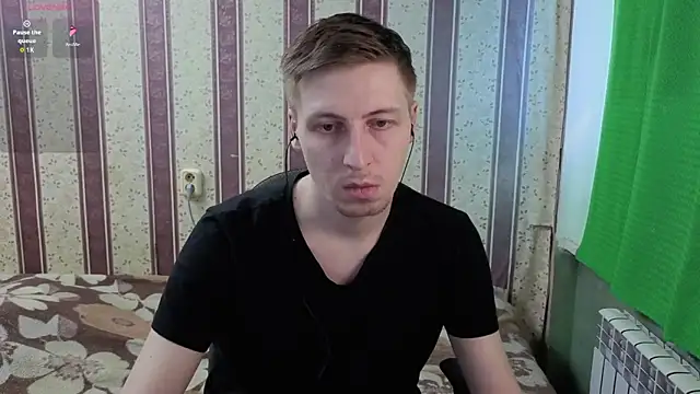 Snapshot of darienlarge chatting on 06.08.26 darienlarge online show from 06.08.26